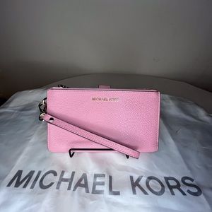 Pretty Pink Michael Kors Wallet Like New